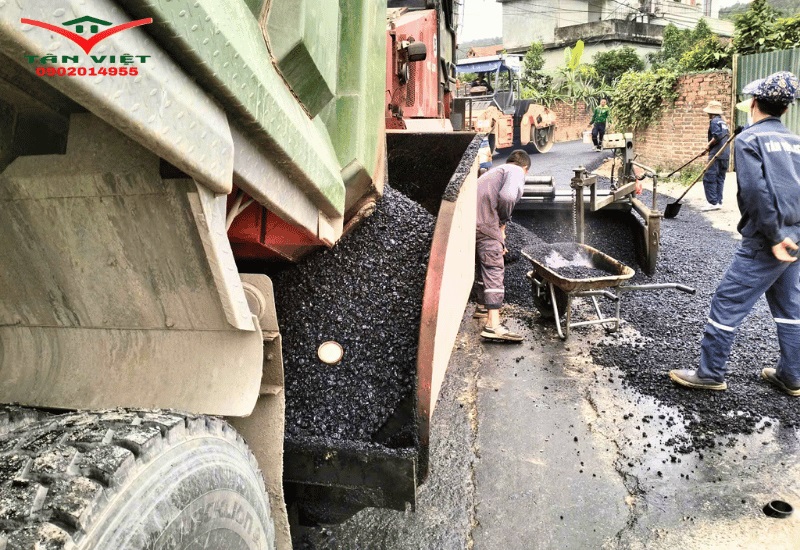 may-rai-be-tong-nhua-nong